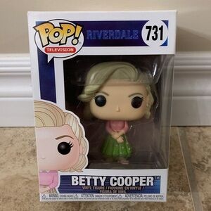Funko Riverdale Betty Cooper Figure with Pink and Green outfit NEW 731